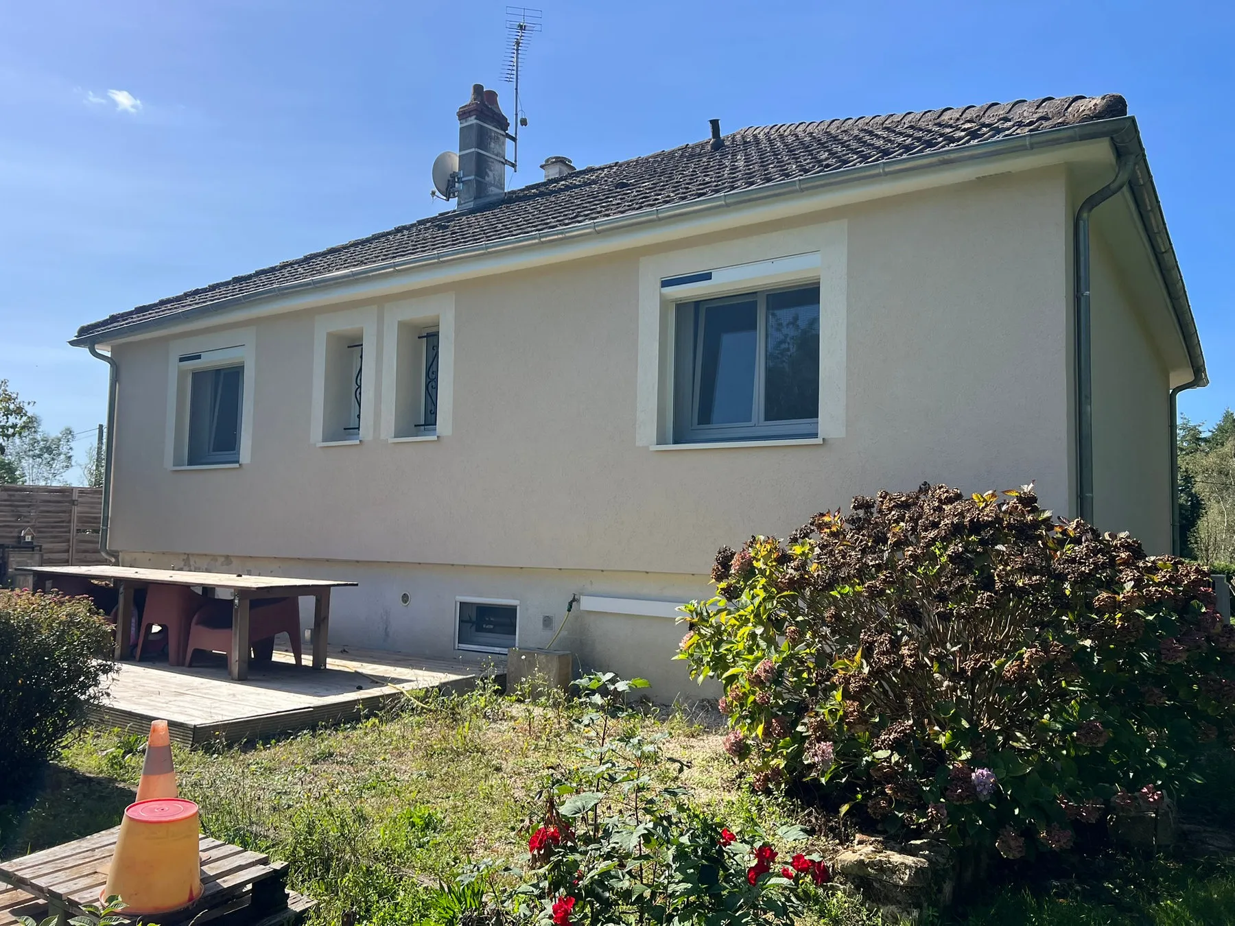 Pignon arrière après isolation et enduit